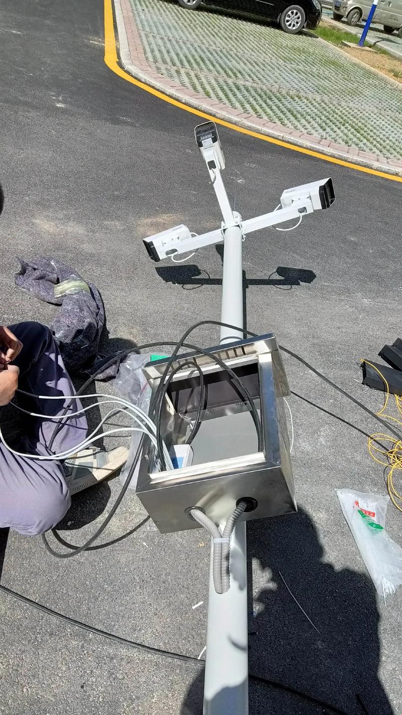 不会干土建的弱电工不是好弱电工 安防监控工程施工中的跨界实践与职业素养